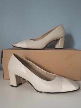 Naturalizer Classic Women's Cream Block Heel Pumps Size 8.5